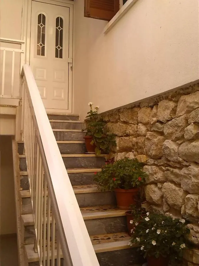 Holiday home Mangoseaview Home1 Nea Roda