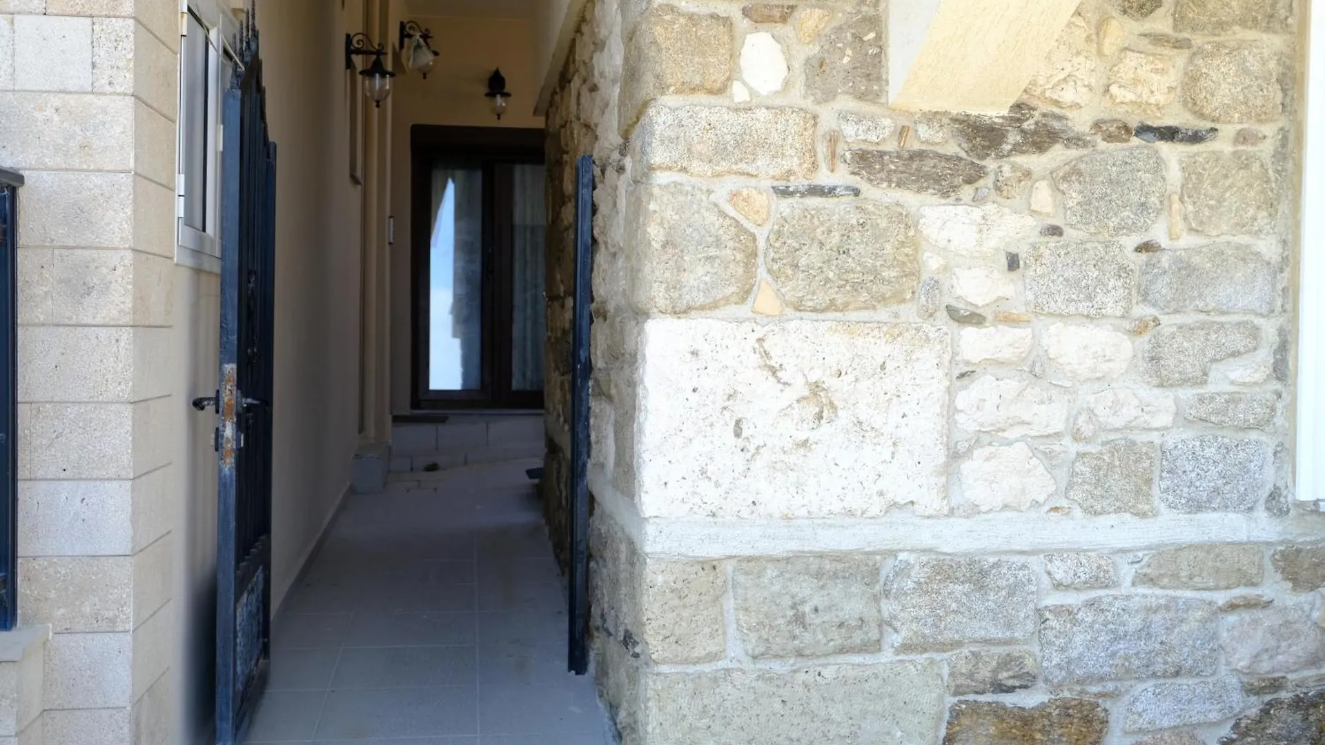Holiday home Mangoseaview Home1 Nea Roda